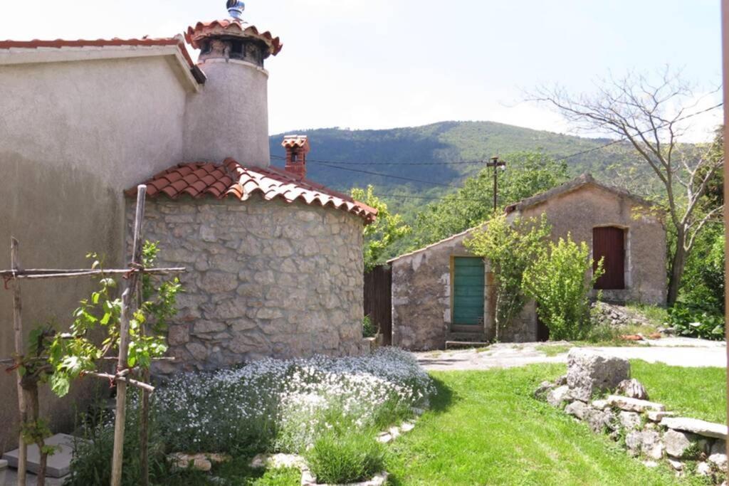 Vacation Home Marinici Мощеницька Драга Екстер'єр фото